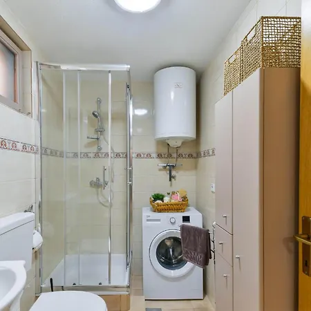 Beautiful In With Wifi דירה